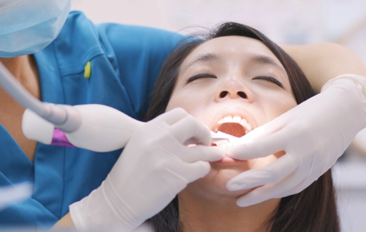 best sensitive teeth whitening strips