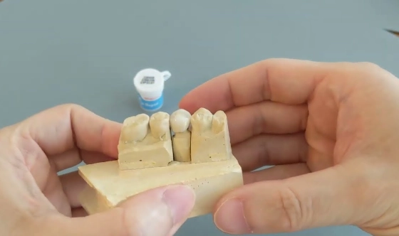 how to glue a crown back on