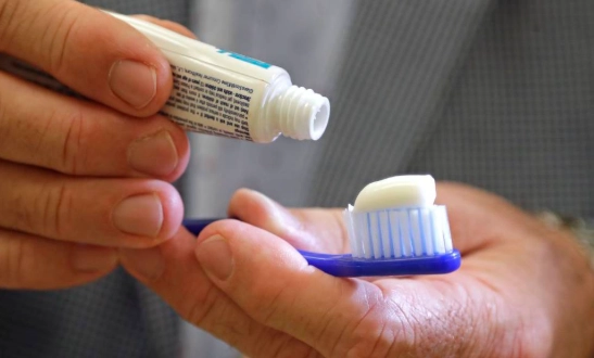 toothpaste without fluoride