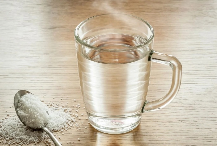 salt water rinse toothache pain