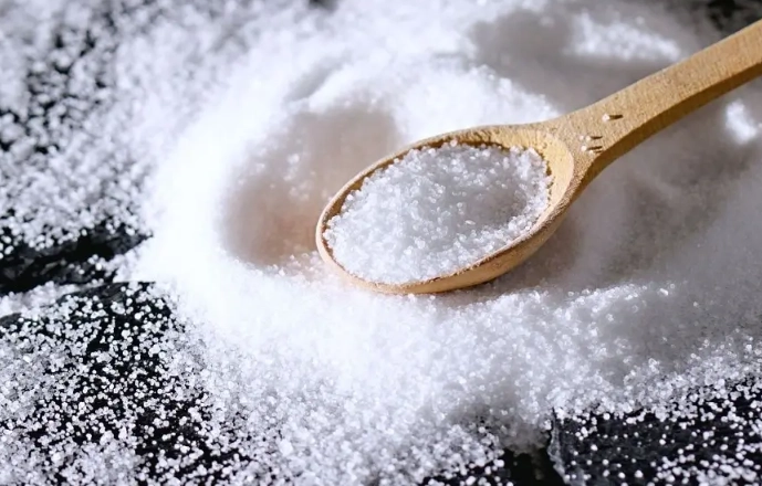 why salt water makes toothache worse