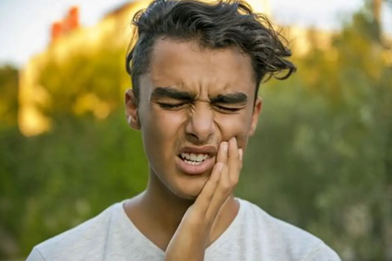 toothache symptoms and causes