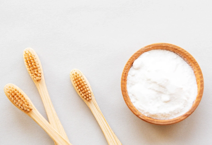 baking soda teeth whitening