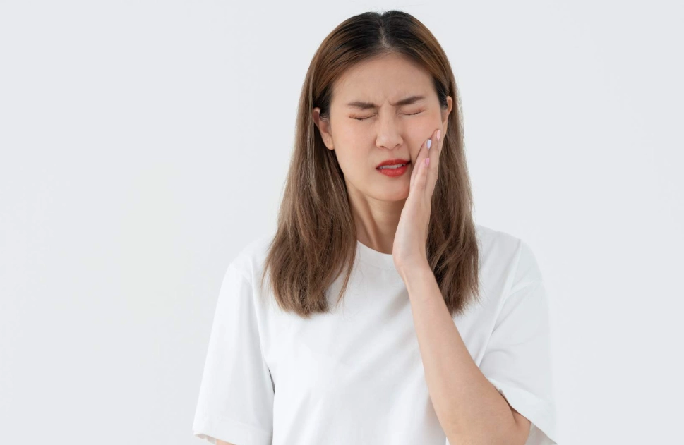 how to stop severe tooth pain at home