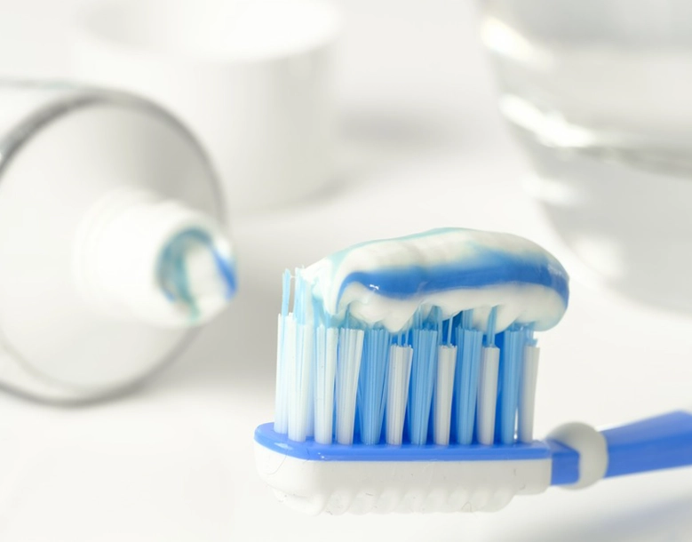 natural toothpaste alternatives